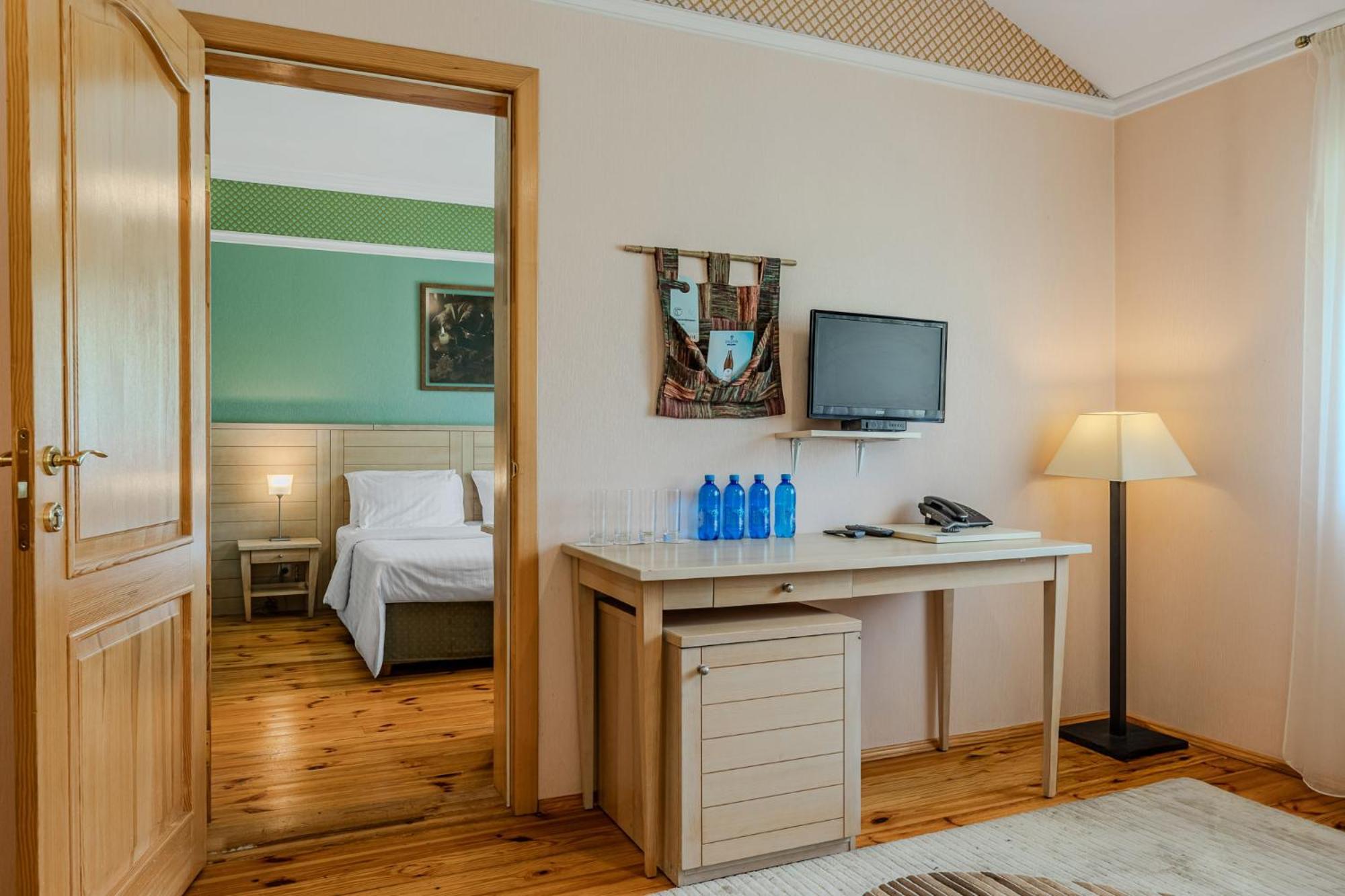 Seasons Spa Boutique Hotel Kozyn Exterior foto