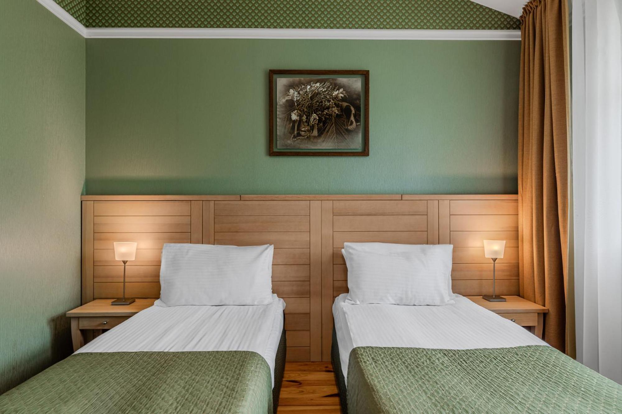 Seasons Spa Boutique Hotel Kozyn Habitación foto