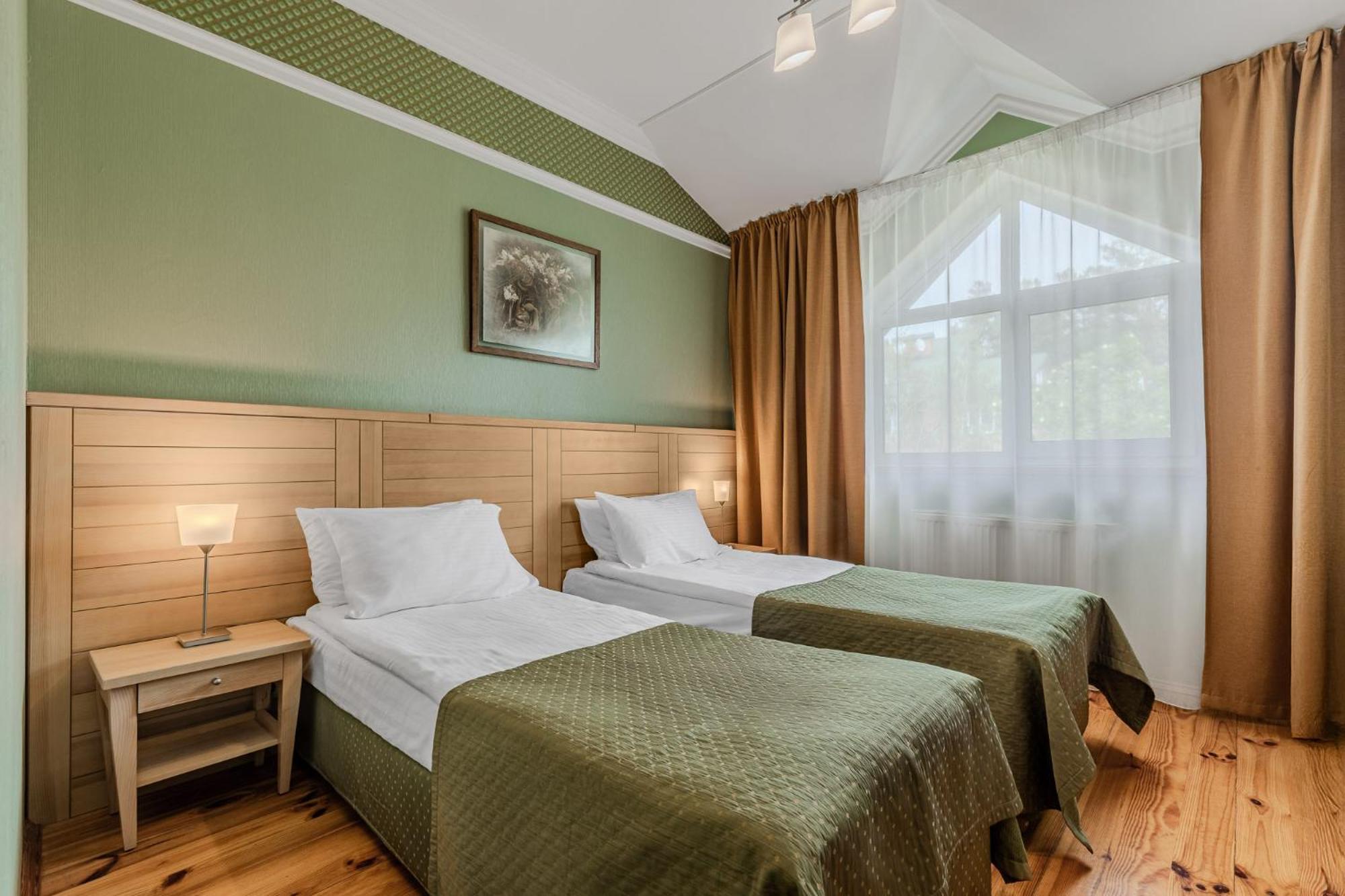 Seasons Spa Boutique Hotel Kozyn Habitación foto