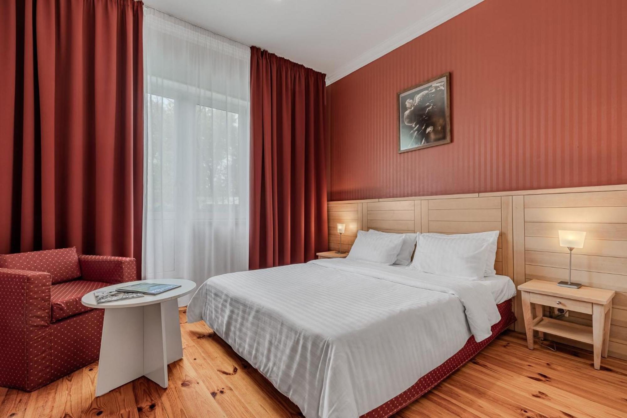 Seasons Spa Boutique Hotel Kozyn Habitación foto