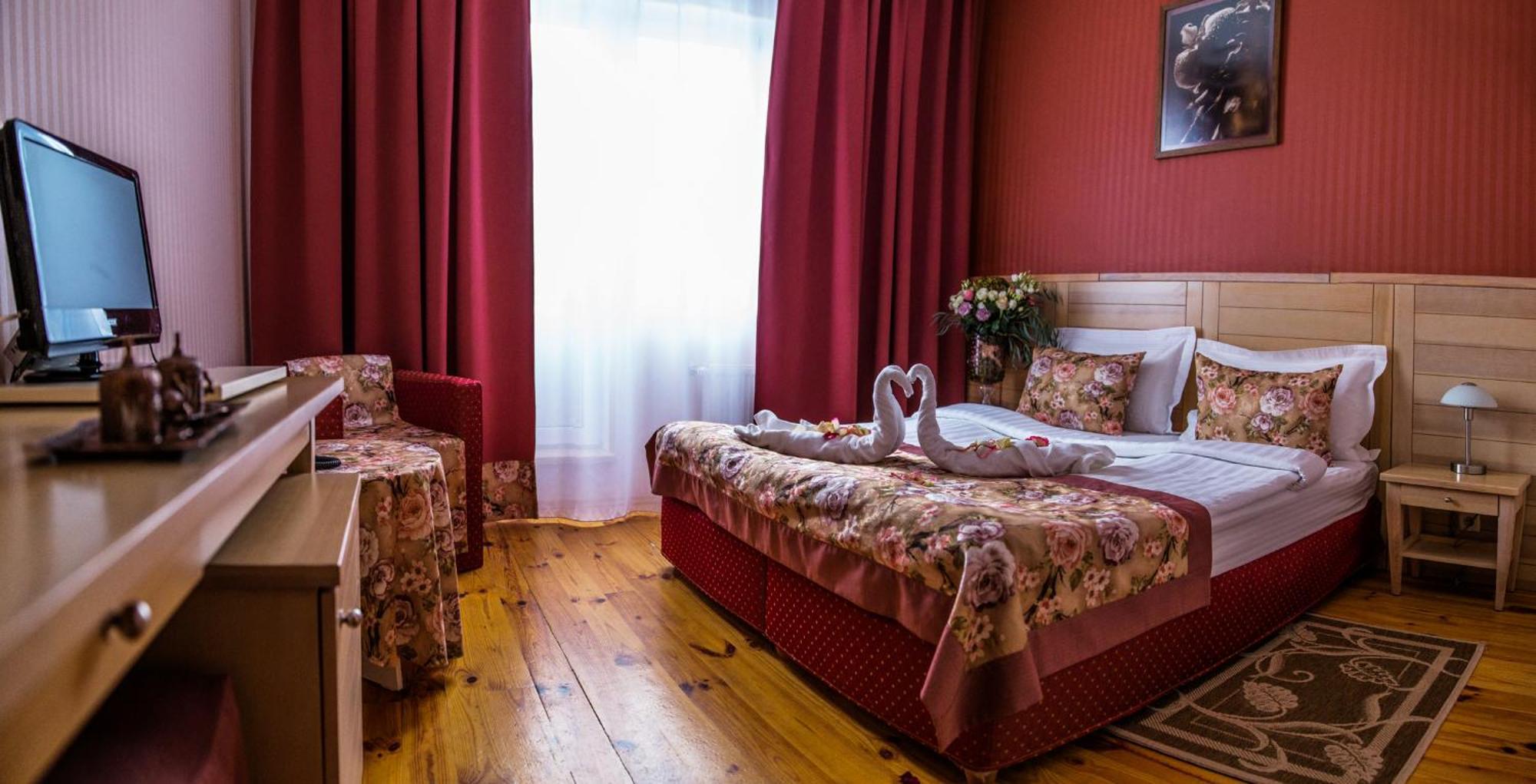Seasons Spa Boutique Hotel Kozyn Exterior foto
